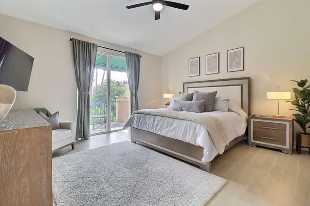 11781 St Andrews Place 107, Wellington, FL 33414
