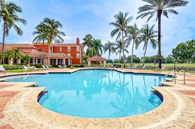 11781 St Andrews Place 107, Wellington, FL 33414