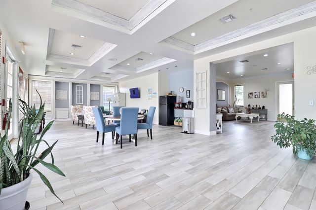 11781 St Andrews Place 107, Wellington, FL 33414