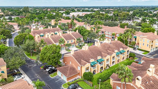 11781 St Andrews Place 107, Wellington, FL 33414