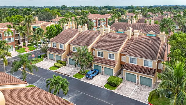 11781 St Andrews Place 107, Wellington, FL 33414