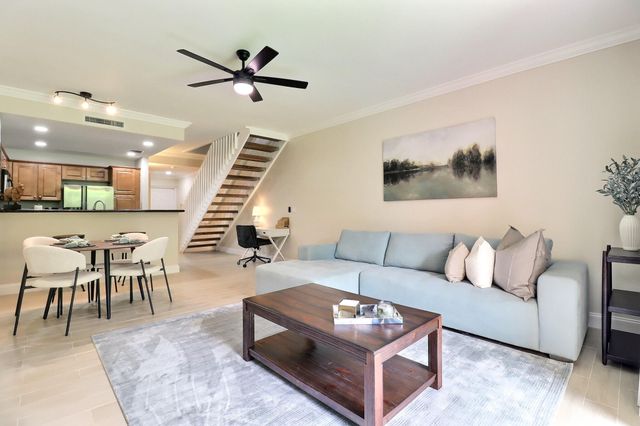 11781 St Andrews Place 107, Wellington, FL 33414