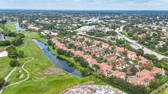 11781 St Andrews Place 107, Wellington, FL 33414