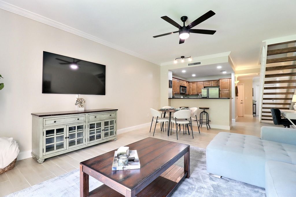 11781 St Andrews Place 107, Wellington, FL 33414