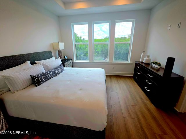 2018 PRUDENTIAL Drive, Jacksonville, FL 32207