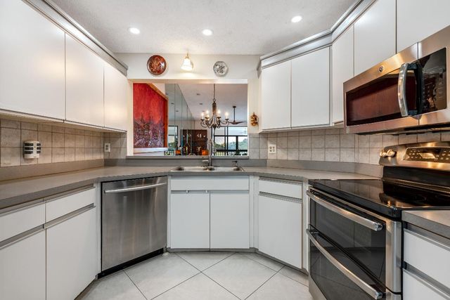 7689 Glendevon Lane 1807, Delray Beach, FL 33446