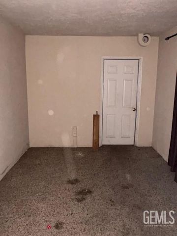 3700 Argent Street, Bakersfield, CA 93304