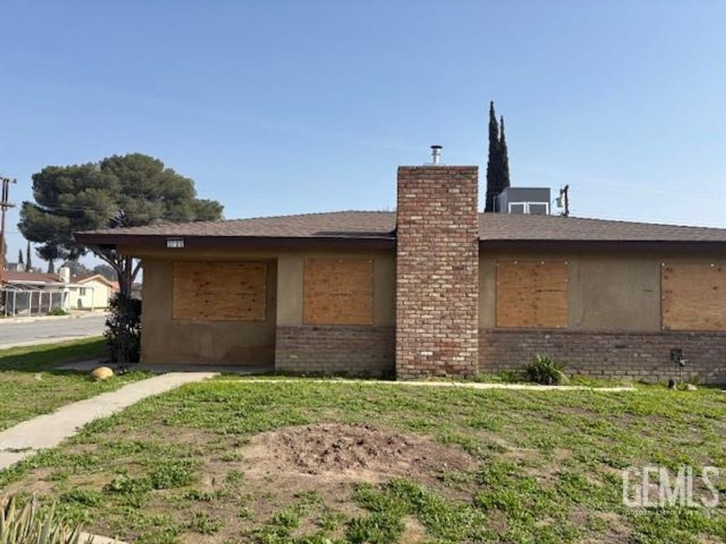 3700 Argent Street, Bakersfield, CA 93304