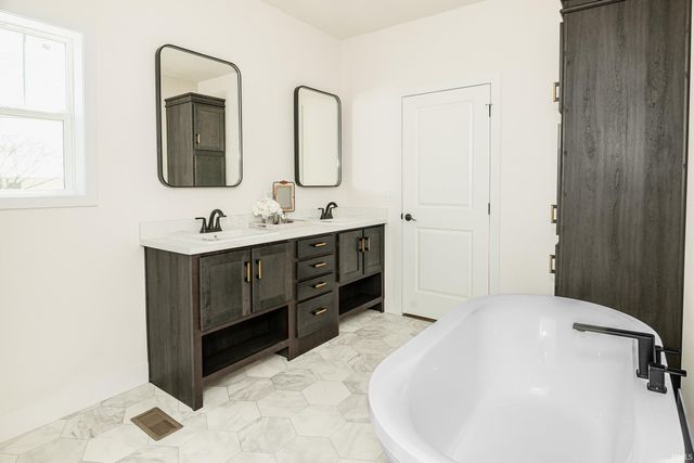 2521 S Banta Avenue, Bloomington, IN 47403