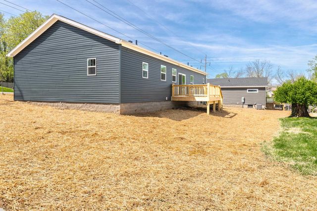 2521 S Banta Avenue, Bloomington, IN 47403