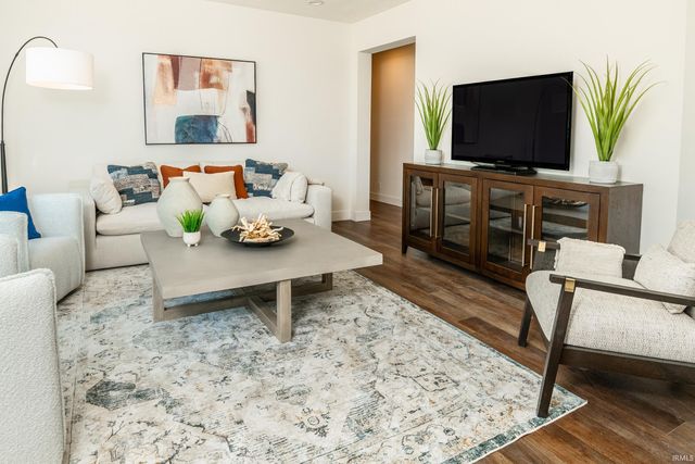 2521 S Banta Avenue, Bloomington, IN 47403