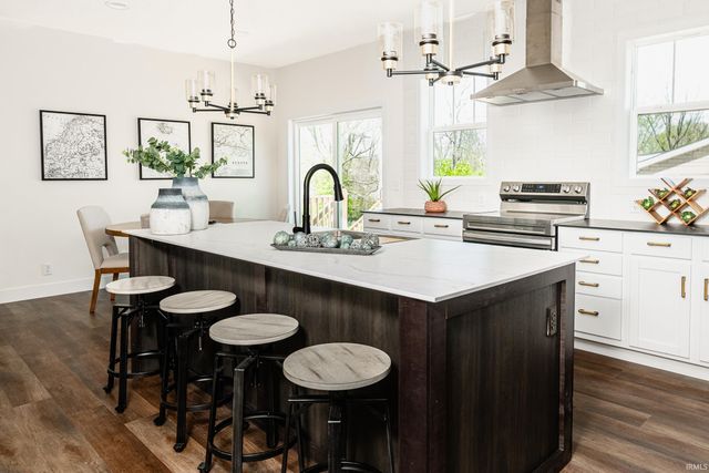 2521 S Banta Avenue, Bloomington, IN 47403