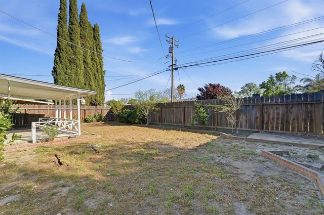 1626 Vicksburg St, Modesto, CA 95351