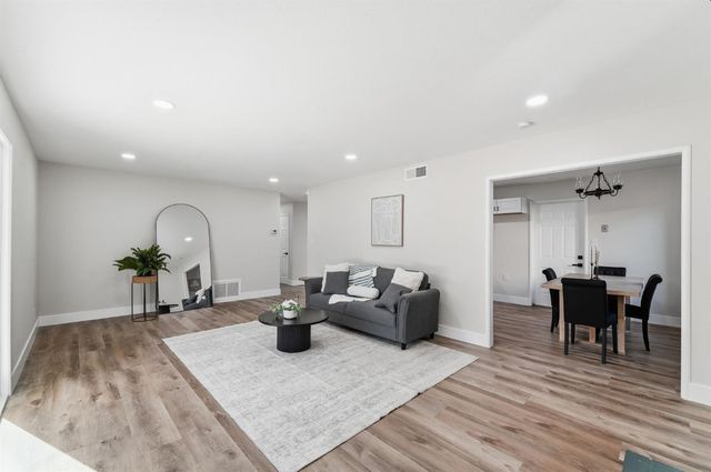 1626 Vicksburg St, Modesto, CA 95351