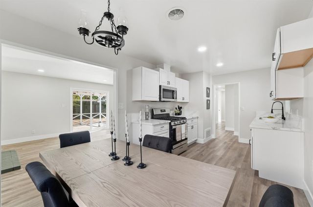 1626 Vicksburg St, Modesto, CA 95351