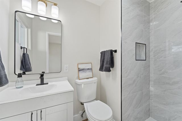 1626 Vicksburg St, Modesto, CA 95351