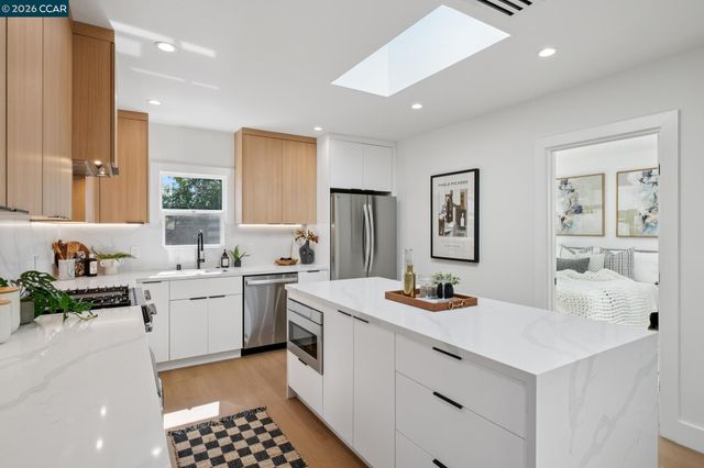 1612 Carleton Street, Berkeley, CA 94703