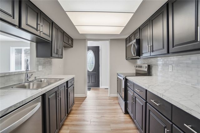 1337 Heatherdale Drive, Kettering, OH 45429