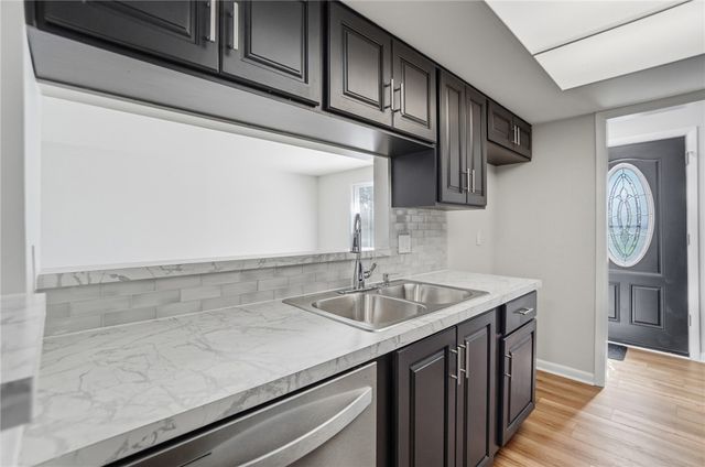 1337 Heatherdale Drive, Kettering, OH 45429