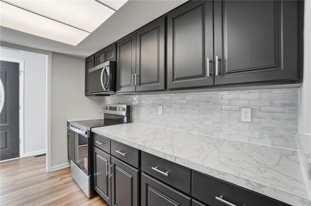 1337 Heatherdale Drive, Kettering, OH 45429