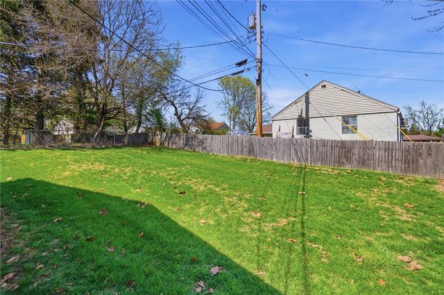 1337 Heatherdale Drive, Kettering, OH 45429