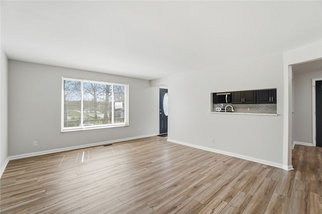 1337 Heatherdale Drive, Kettering, OH 45429