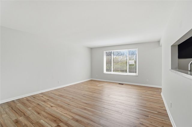 1337 Heatherdale Drive, Kettering, OH 45429