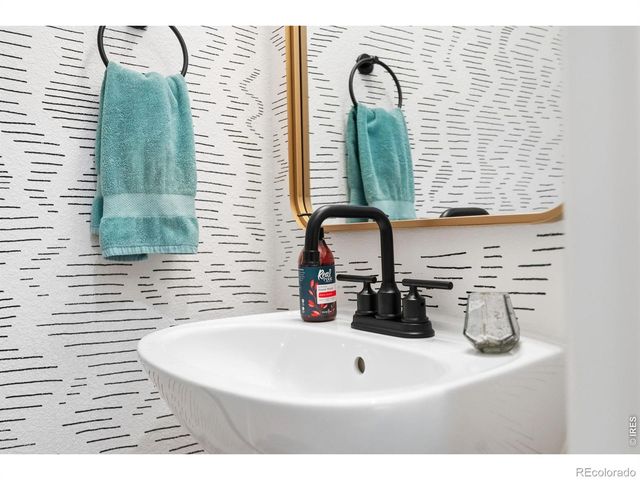 1221 E Prospect Road 3, Fort Collins, CO 80525