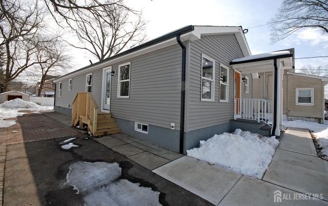 824 Drake Avenue, Middlesex, NJ 08846