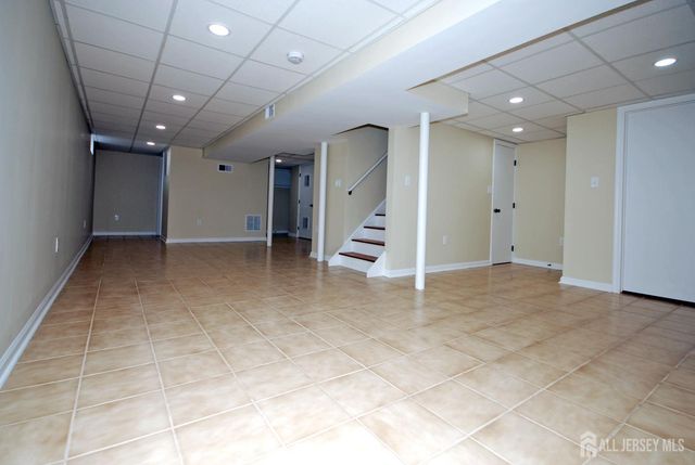 824 Drake Avenue, Middlesex, NJ 08846