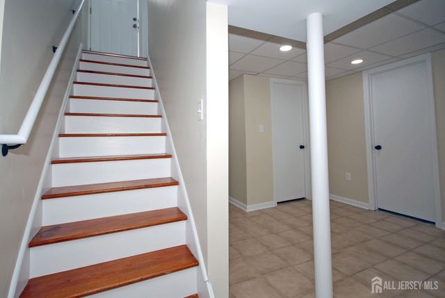 824 Drake Avenue, Middlesex, NJ 08846