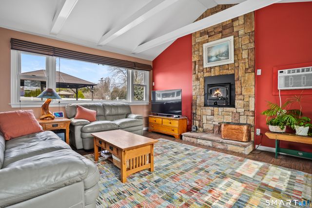 4 Apple Blossom Lane, Danbury, CT 06811