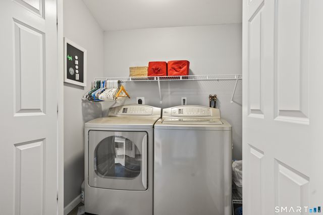 4 Apple Blossom Lane, Danbury, CT 06811