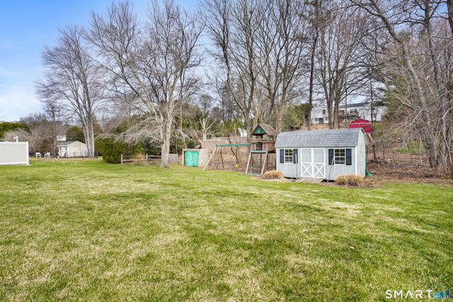 4 Apple Blossom Lane, Danbury, CT 06811