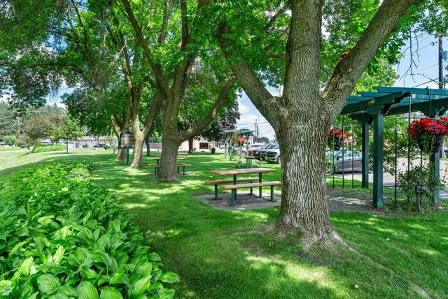 71 Fir Street, Mahtomedi, MN 55115