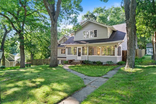 71 Fir Street, Mahtomedi, MN 55115