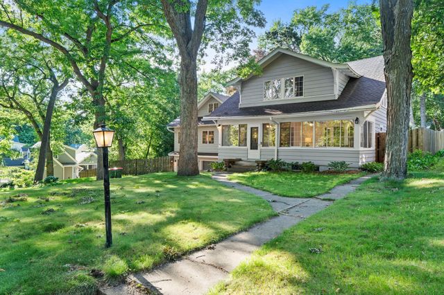 71 Fir Street, Mahtomedi, MN 55115