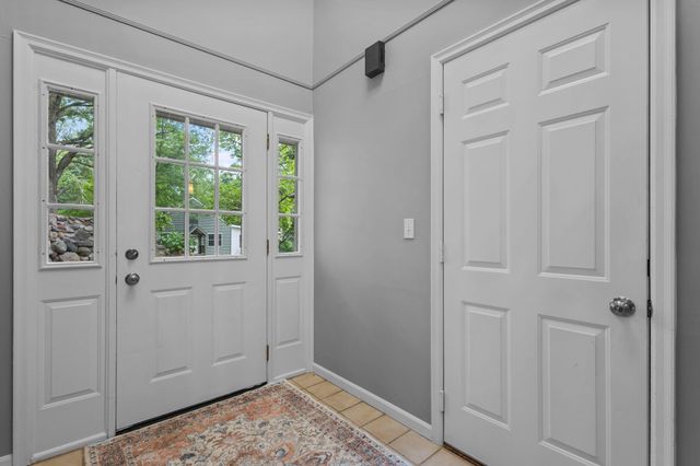 71 Fir Street, Mahtomedi, MN 55115