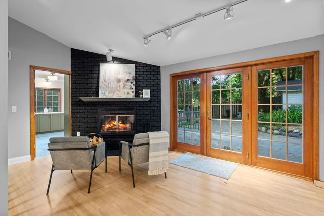 71 Fir Street, Mahtomedi, MN 55115