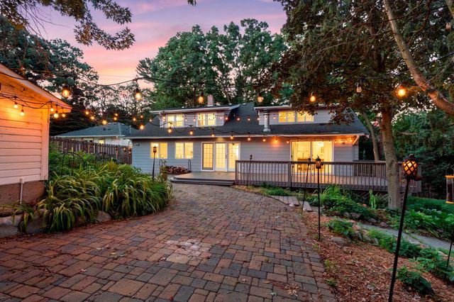 71 Fir Street, Mahtomedi, MN 55115