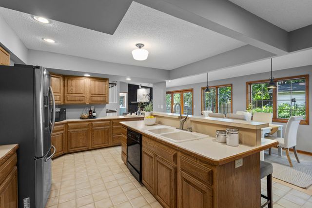 71 Fir Street, Mahtomedi, MN 55115