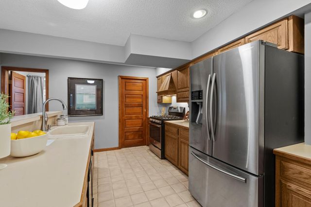 71 Fir Street, Mahtomedi, MN 55115