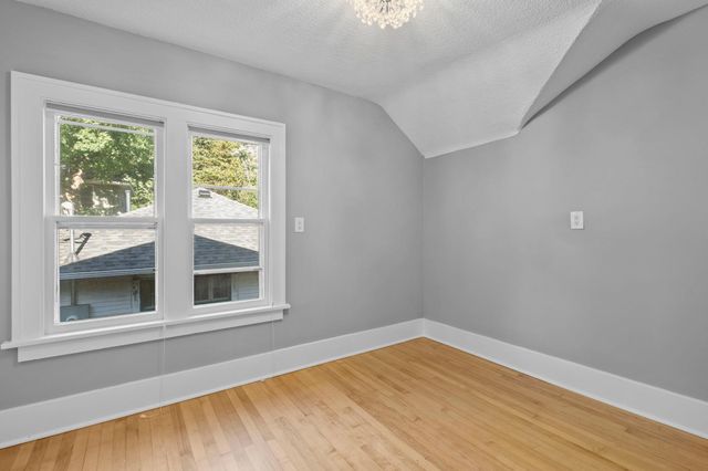 71 Fir Street, Mahtomedi, MN 55115