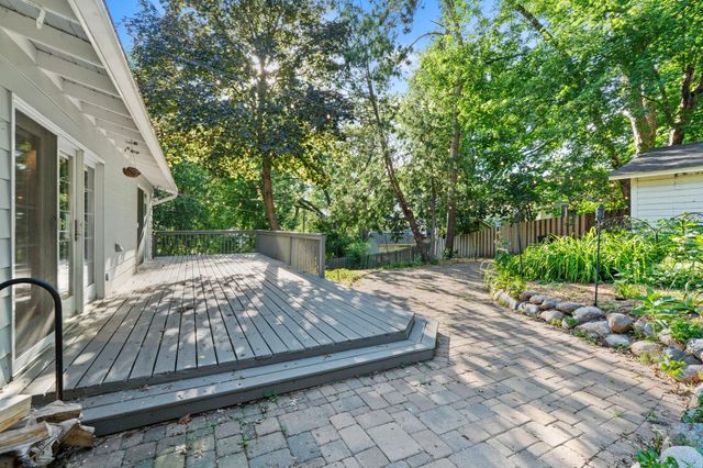 71 Fir Street, Mahtomedi, MN 55115