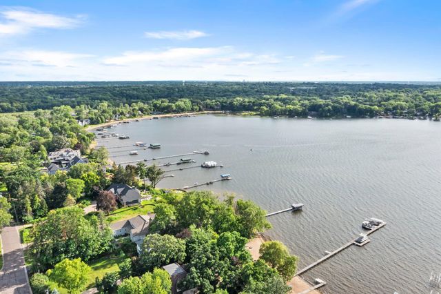 71 Fir Street, Mahtomedi, MN 55115