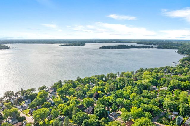 71 Fir Street, Mahtomedi, MN 55115