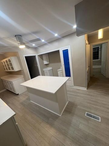 2831 N 46th STREET, Milwaukee, WI 53210