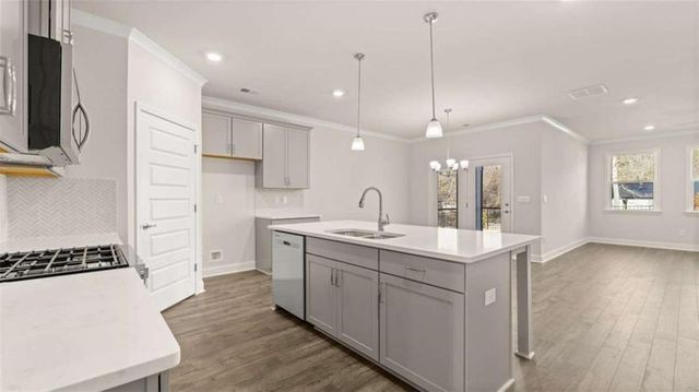 219 Parnassus Avenue, Locust Grove, GA 30248