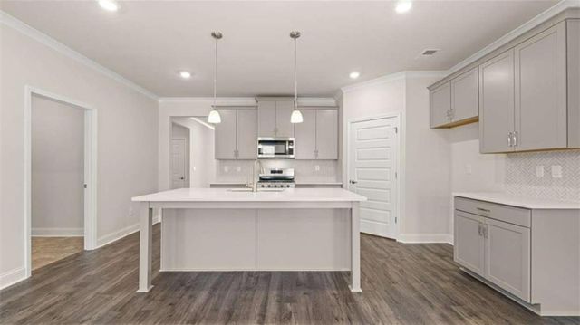 219 Parnassus Avenue, Locust Grove, GA 30248