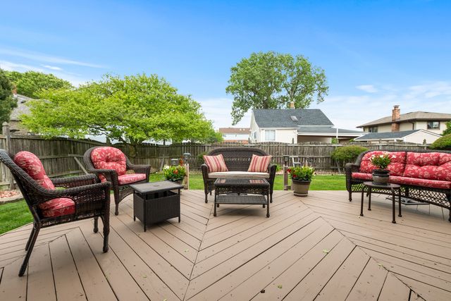 19243 Bernadine Street, Lansing, IL 60438